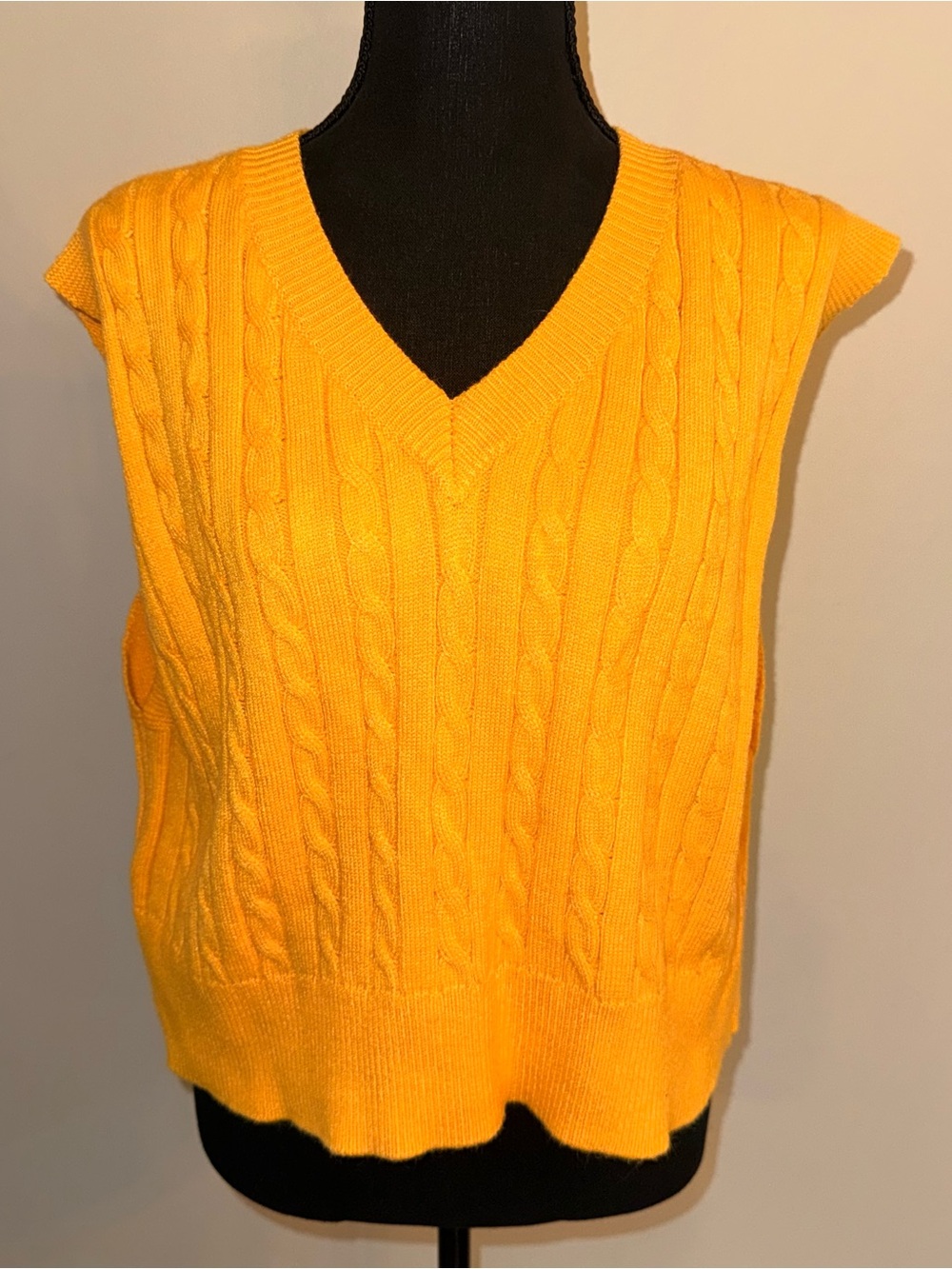 Amazon Yellow Cable-Knit V-Neck Sweater Vest - Women's